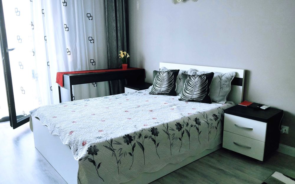 Închiriez apartament