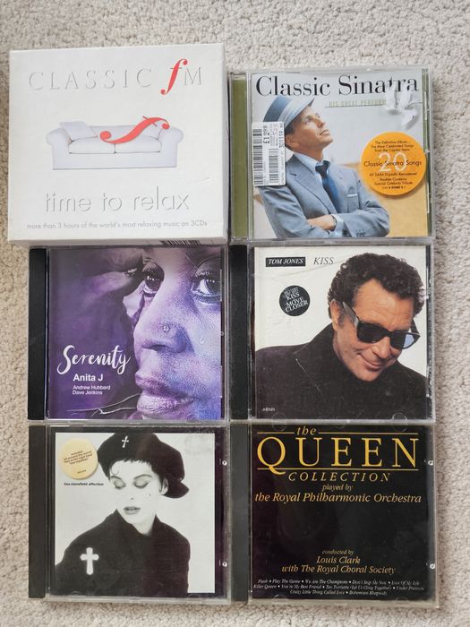 Оригинални компакт дискове от лична колекция