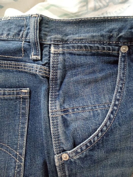 Джинсы Levis оригинал, со Штатов привезли. Модель Carpenter 100 ХБ