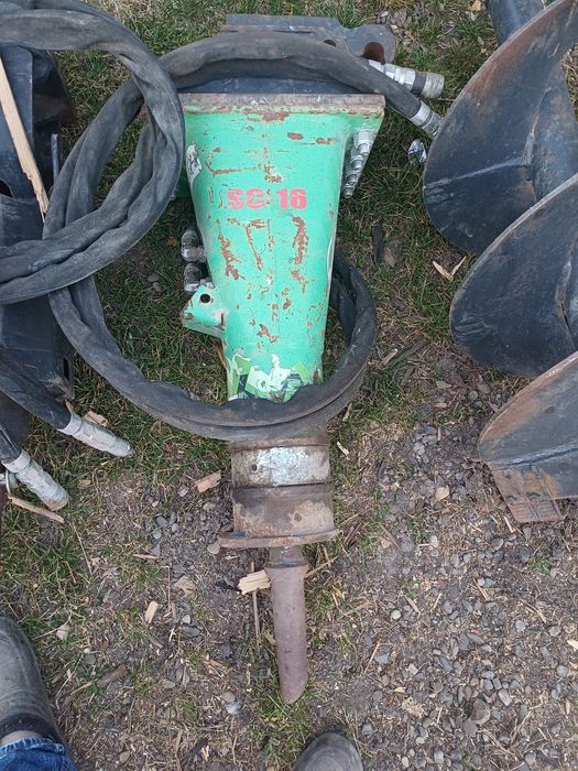 Închiriez Bobcat S130 și Bascula 3.5 t
