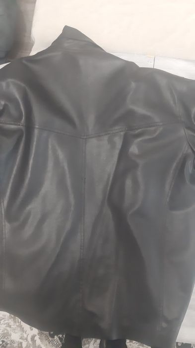 Две мъжки български кожени якета от еко кожа