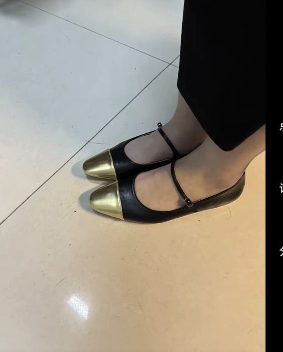 Аяқ киім(балетка)