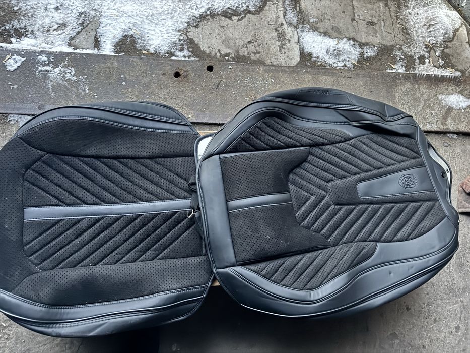 Чехлы на авто.