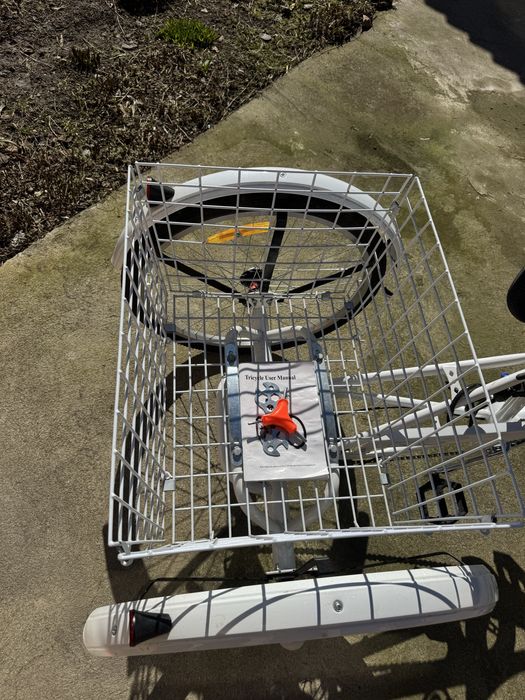 Tricicletă pentru adulți cu coș mare – noua