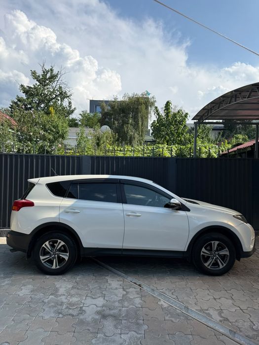Toyota RAV4 2014 года