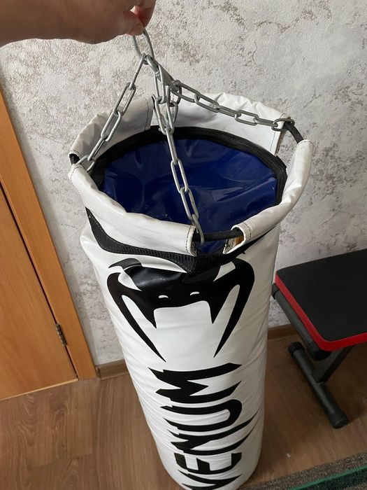 продам боксёрскую грушу