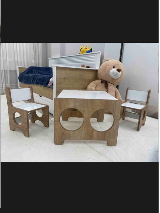 Монтесори Детска маса с 2 стола