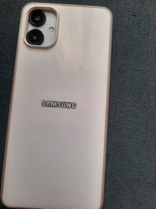 Продам Samsung A06.  128