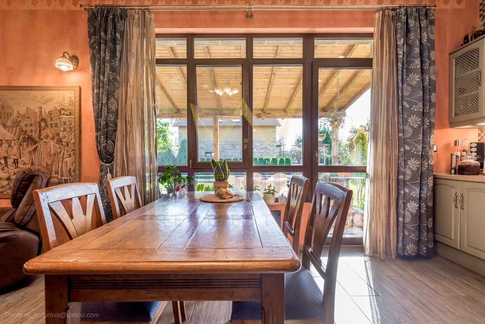 Продава се Къща в с. Приселци, Област Варна - 330 кв.м за 1455 €/кв.м - Снимка #8