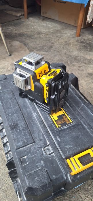 Laser deWalt, undă verde