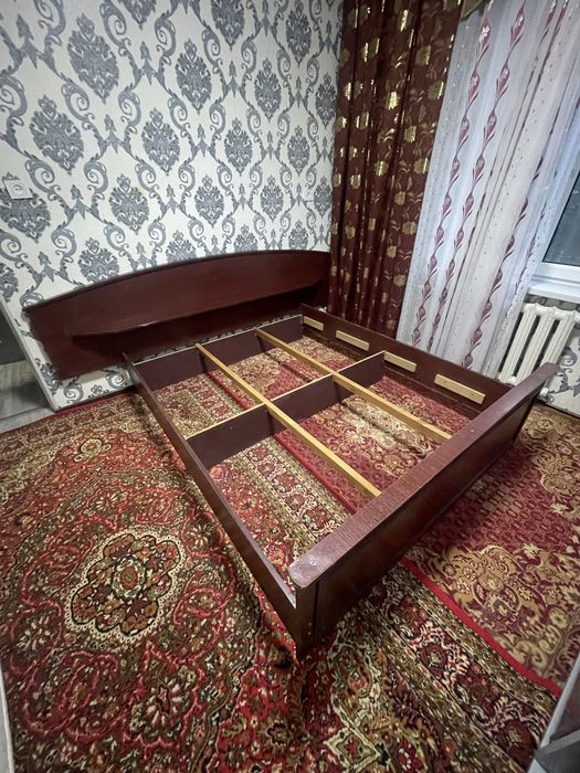 Mebel spalni kravat