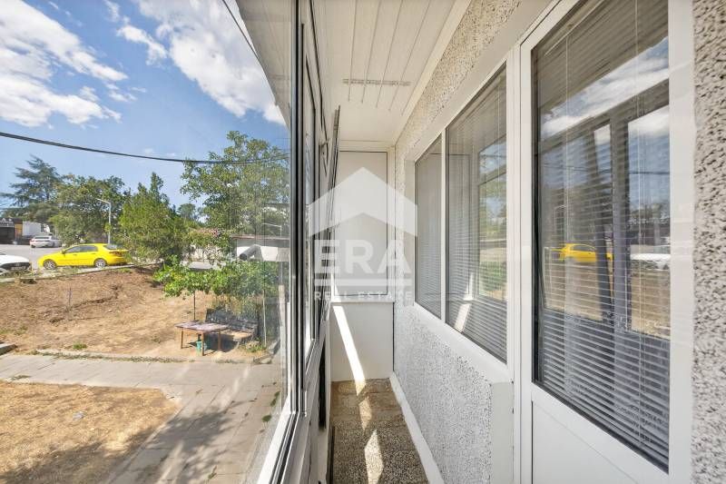 Продава се Двустаен апартамент в Варна, Цветен квартал - 40 кв.м за 2350 €/кв.м - Снимка #2