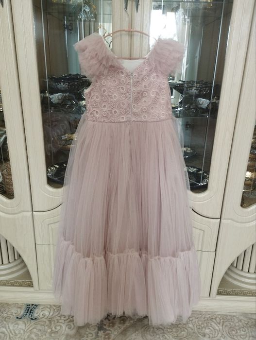 Шикарное, пышное нарядное платье