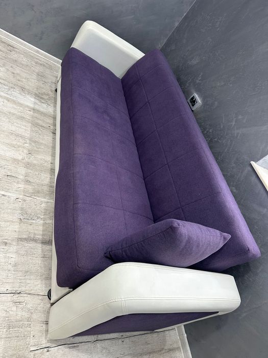 Разтегателен диван