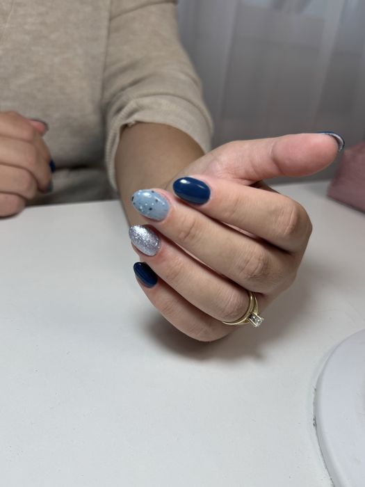 Manichiura clasica, cu gel sau oja semi