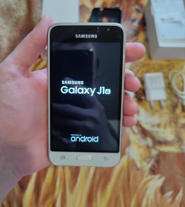 Продам Samsung j1