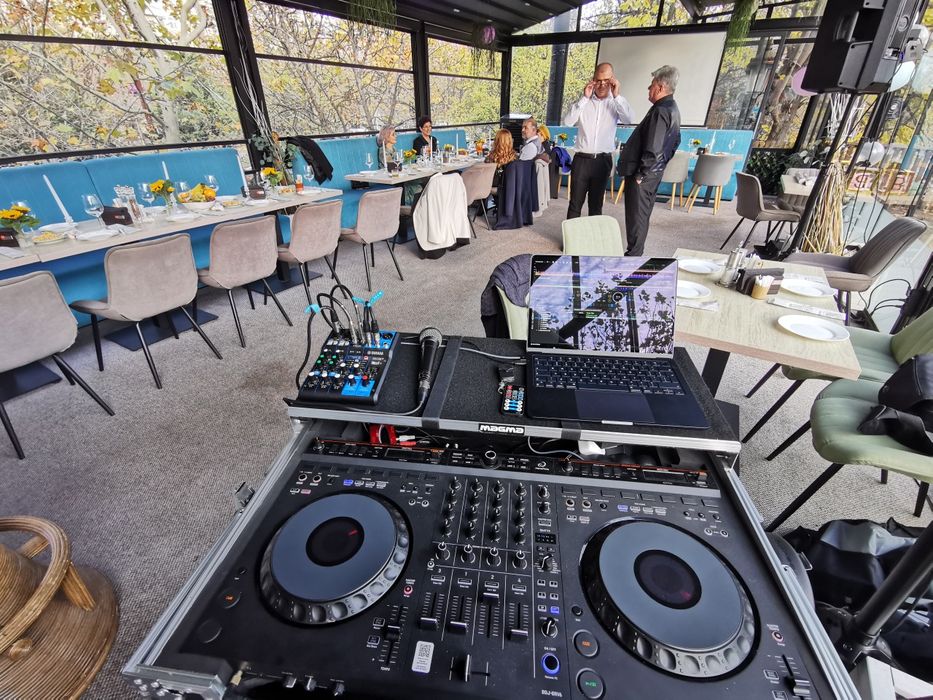 DJ EVENIMENTE | Nunta | Botez | Petreceri Private | Cununie | Muzica
