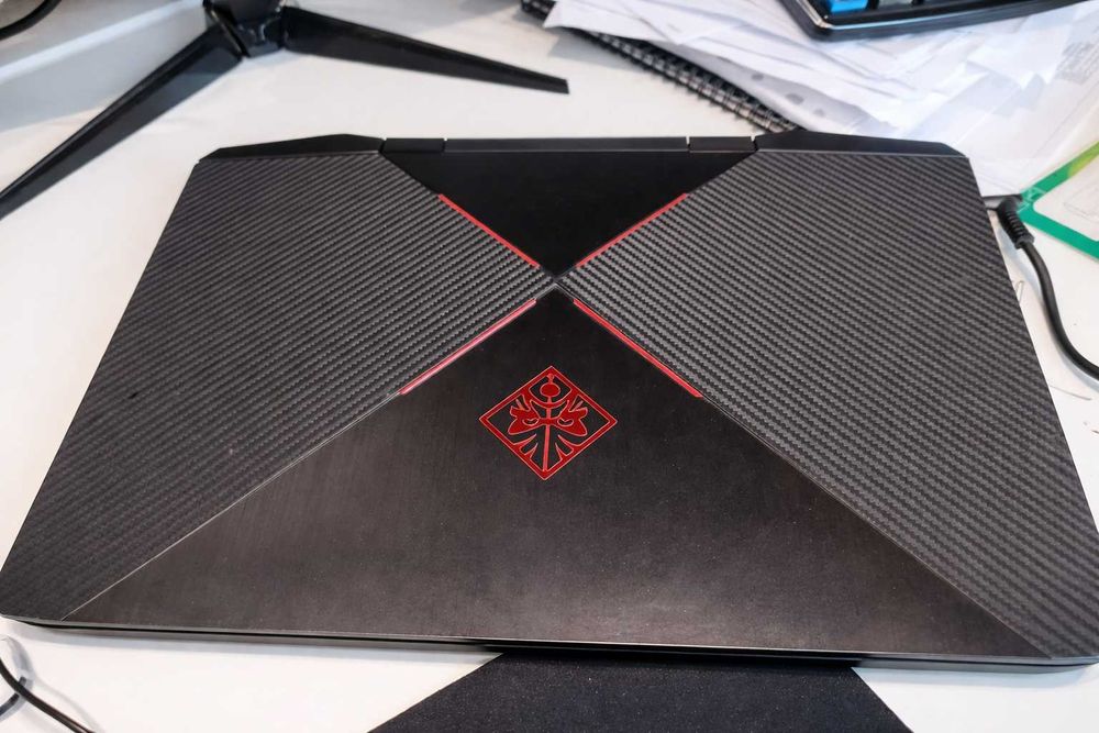 Omen by HP 15 Ноутбук.