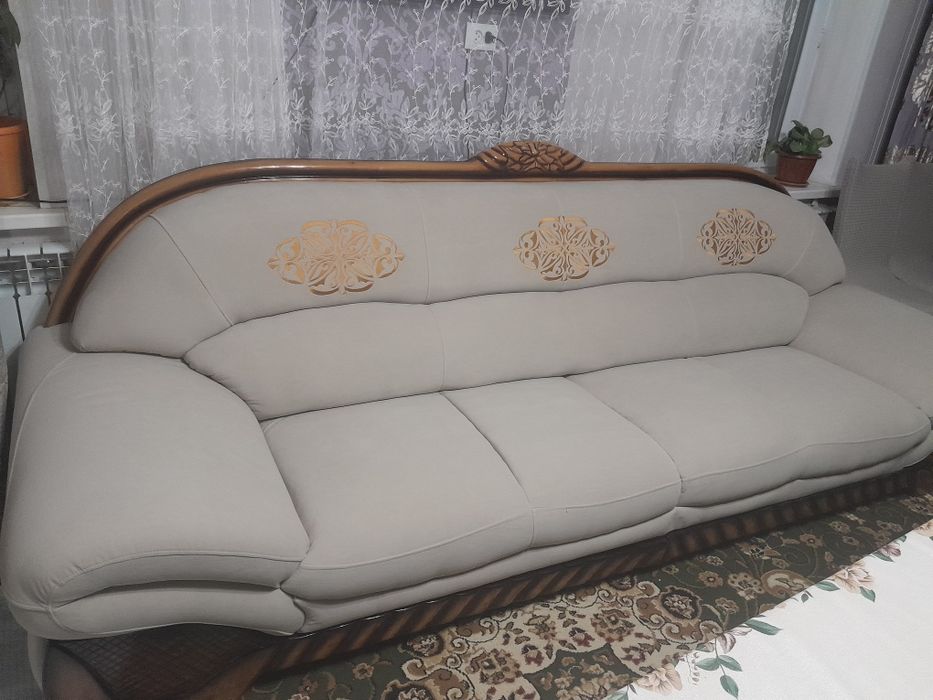 Диван  состояние отличное