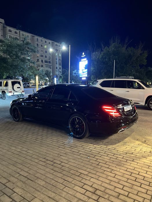 Mercedes Benz W222 S550