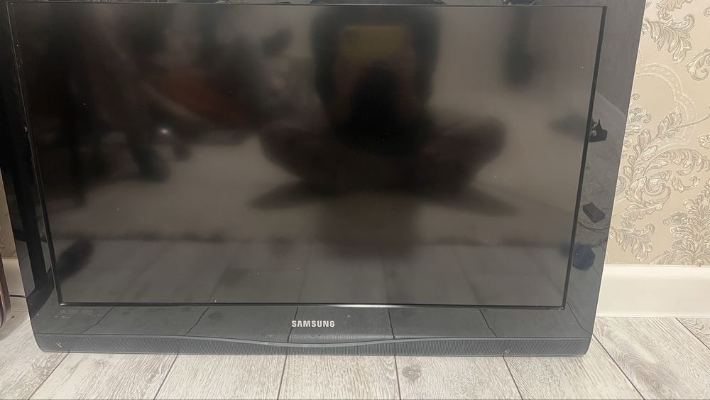 Продаю телевизор samsung