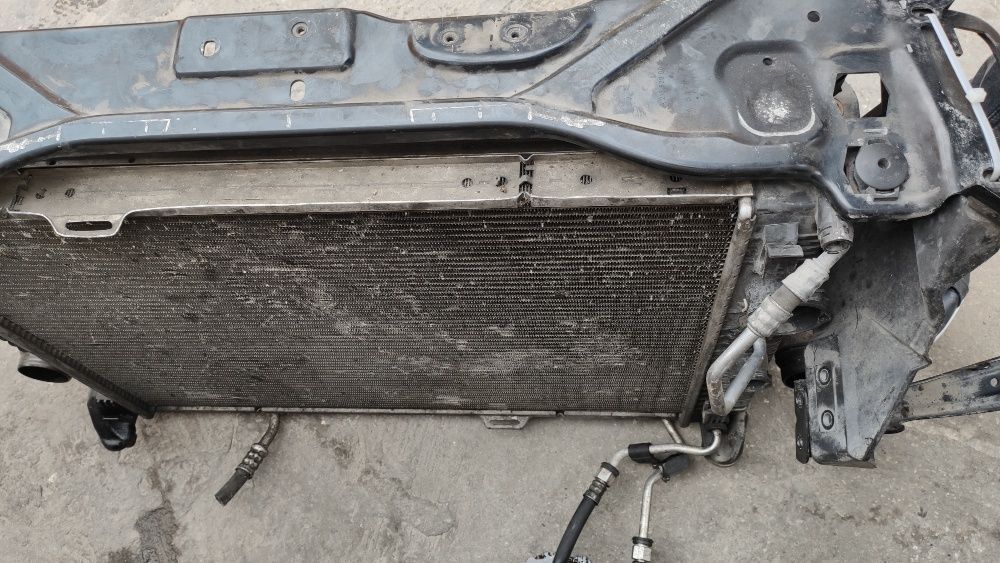 Очиларка, радиатори, предна греда за Mercedes W212 E350 Automat