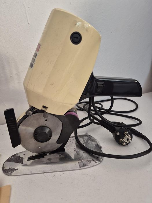 Електрическа ротационна машина за плат