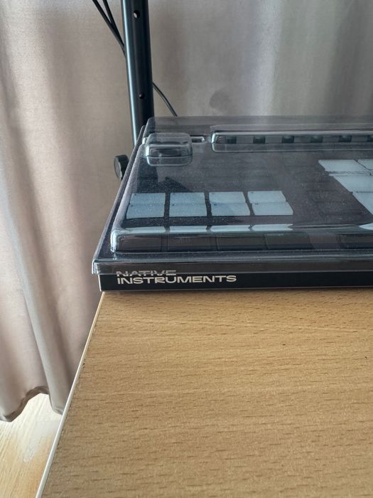 Native Instruments - Maschine Plus, цена на пару дней