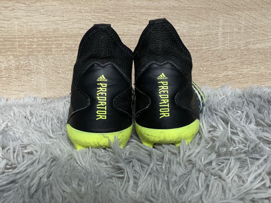 Adidass Predator Freak