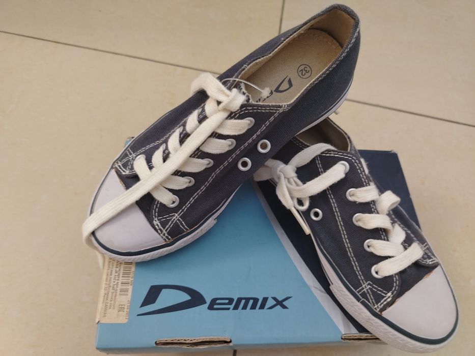 Продам кеды детские 32 размер "DEMIX"