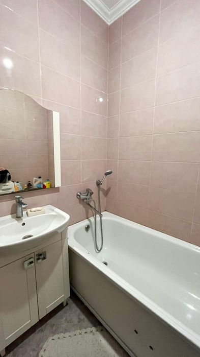 Продам 2-х комнатная квартиара