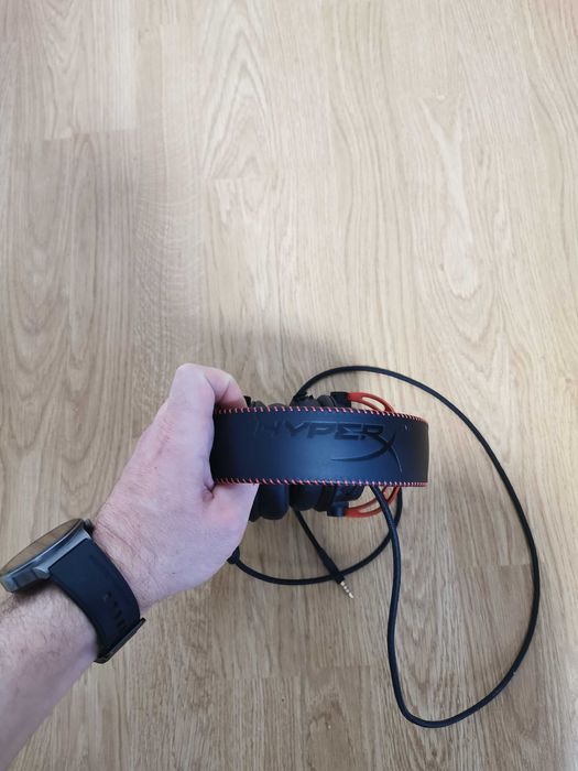 Casti gaming HyperX Cloud Alpha cu mici defecte