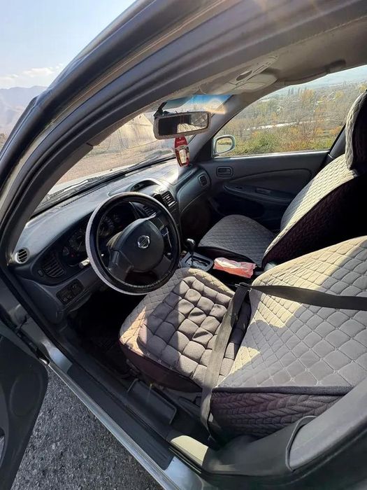 Машина сатылады.