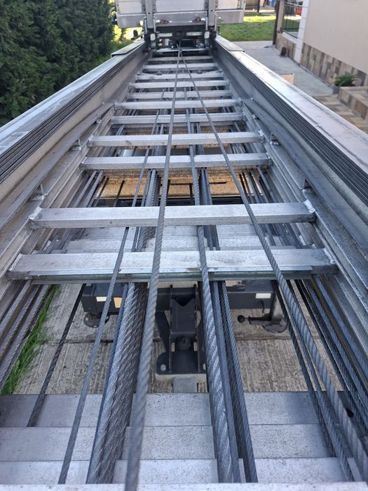Vand/Inchiriez  lift exterior,construcții