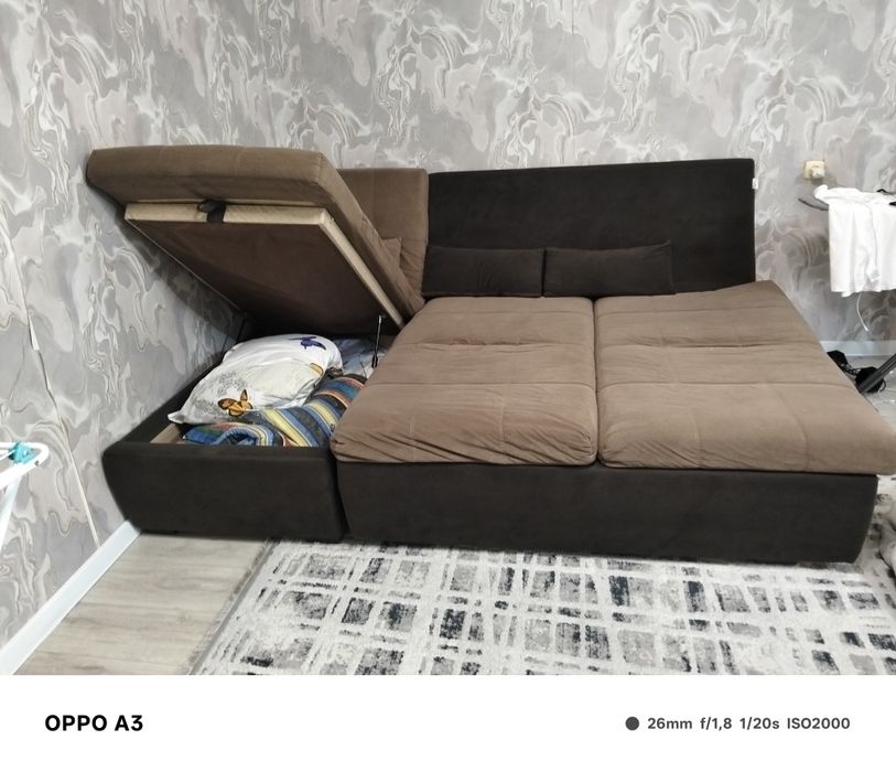 Продаем раскладывающий диван