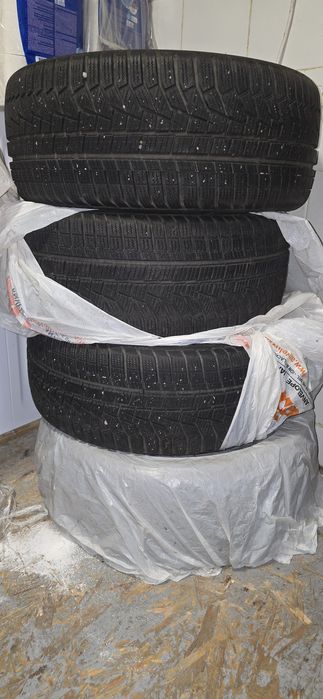 Vând Anvelope iarna HANKOOK