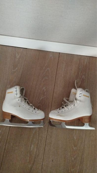 Продам коньки для катка