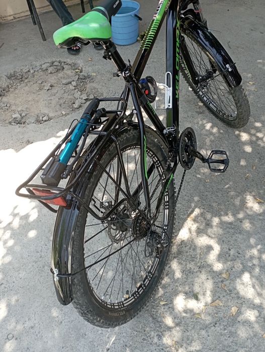 Velomax 26 green 
Brend Velomax
Razmeri 26
Rangi ya