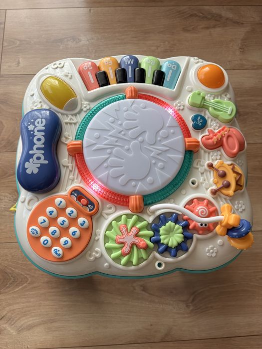 Masuta interactiva bebelusi