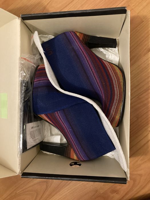 Botine UN - United Nude marimea 38