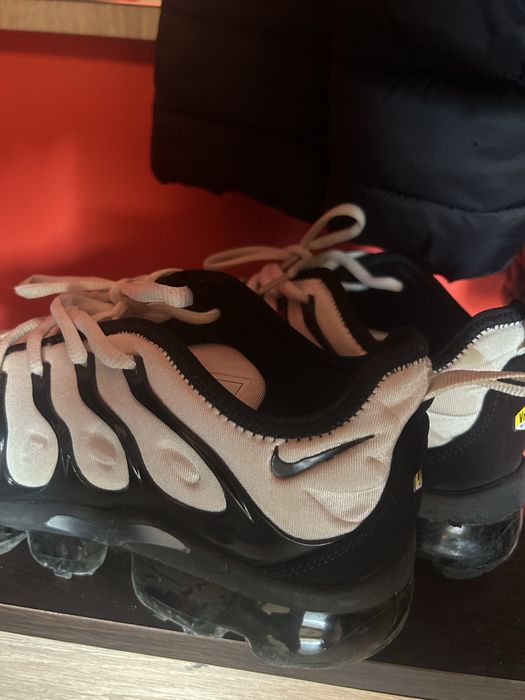 Nike vapor max plus white