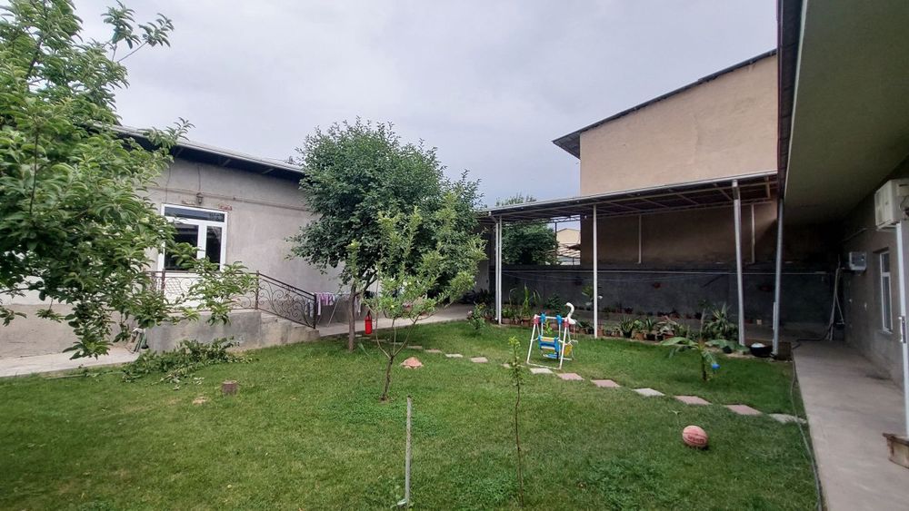 Продаётся уютный дом на участке 6 соток