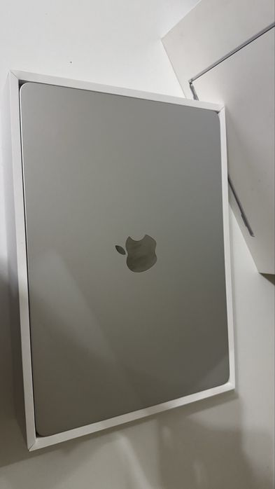 MacBook Air 13 M4 2025