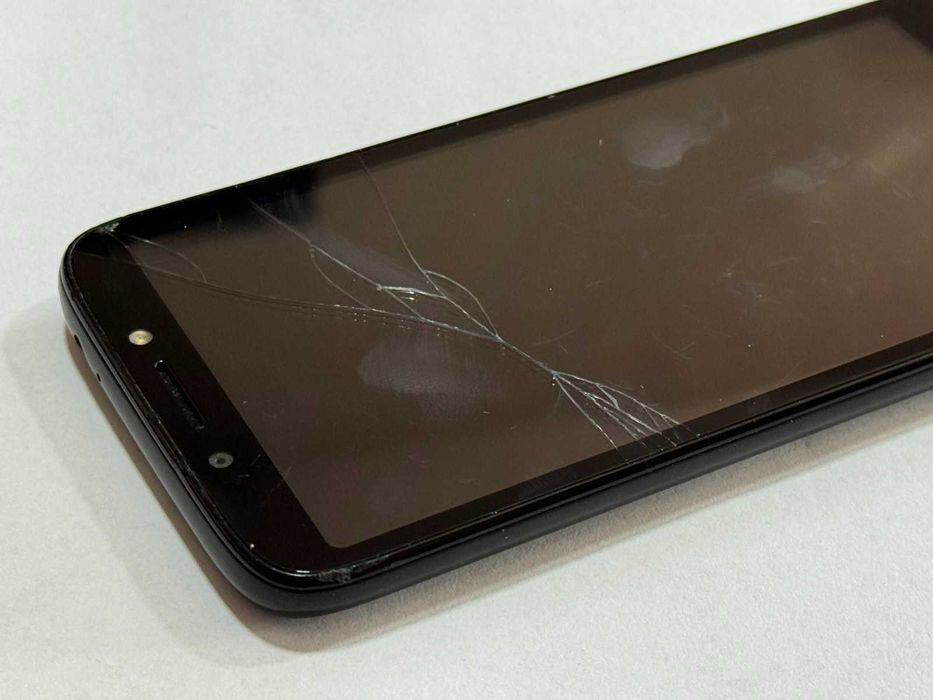 Мобилен телефон Motorola E5 play