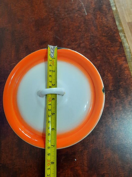 Крышки эмалированные разные