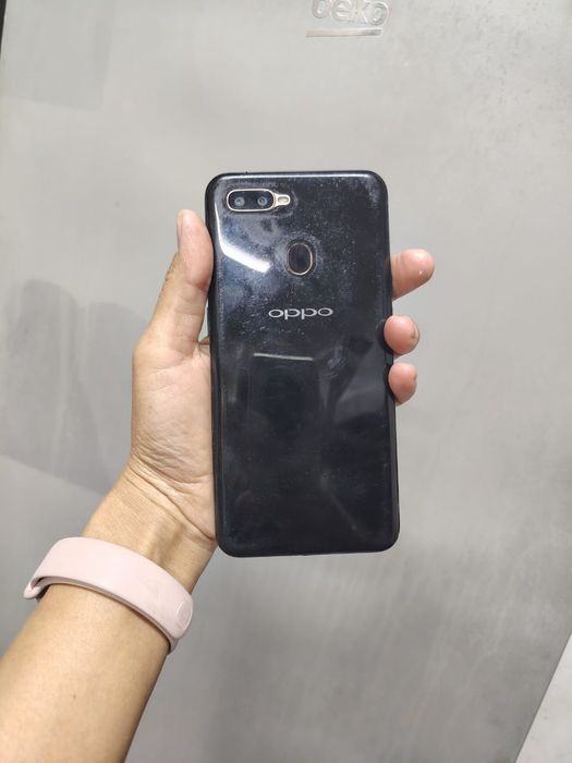 Продается телефон