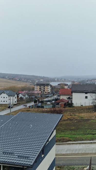 Închiriez apartament 3 camere – termen lung | Valea Lupului (lângă Res