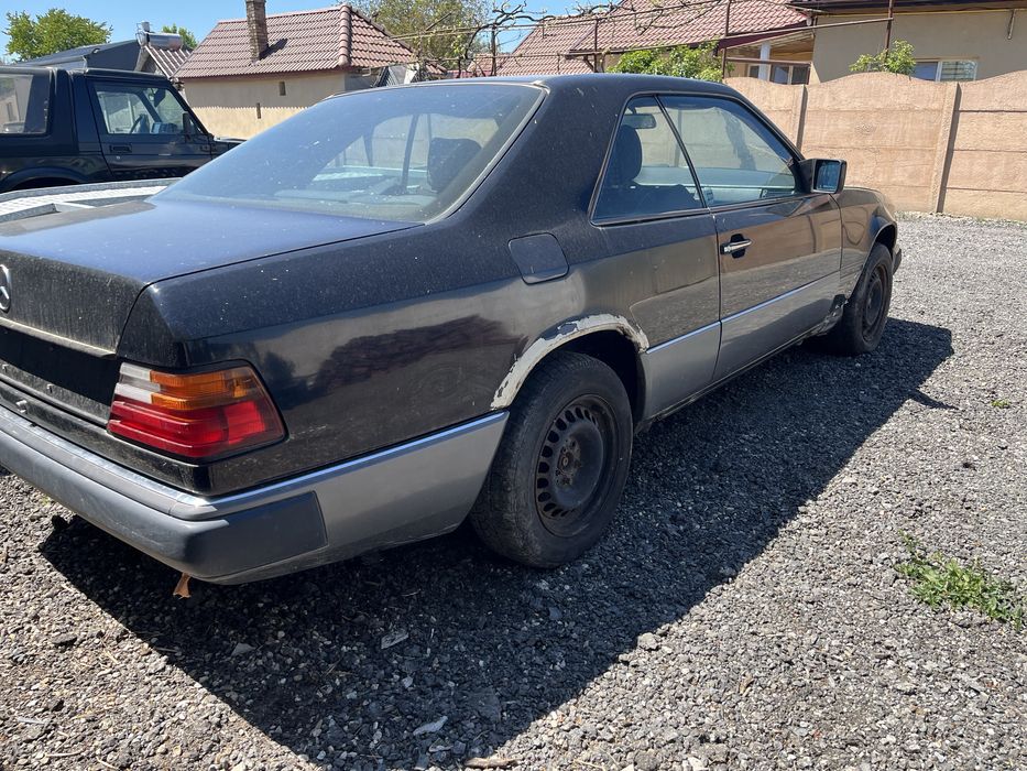 Mercedes w124 coupe 2.3