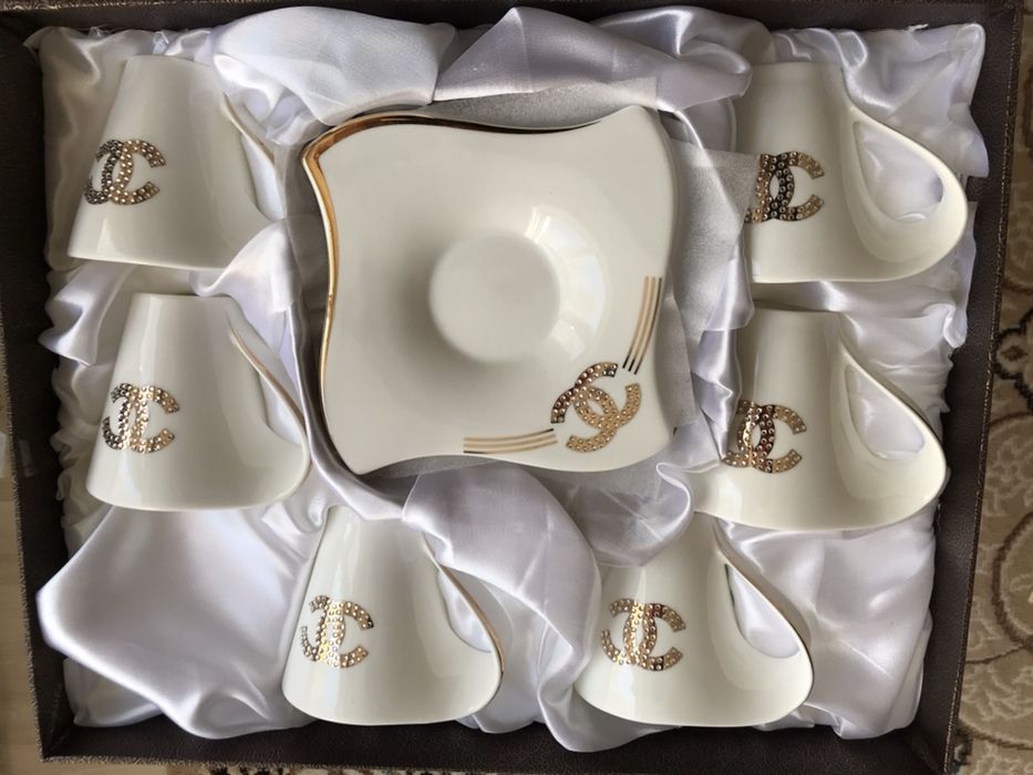 Продам Чайный сервис Laretti chanel