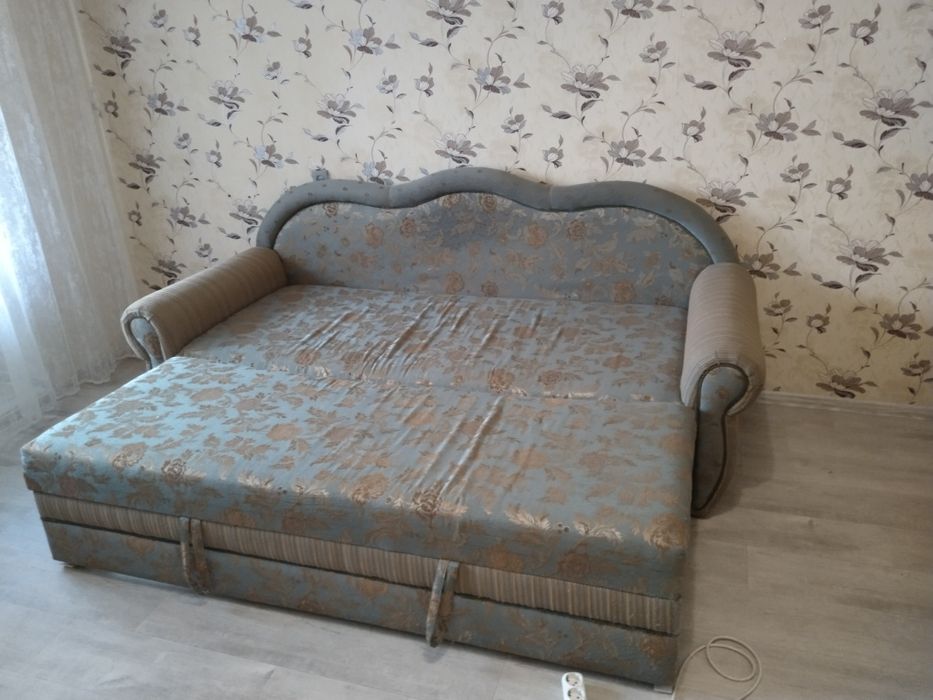 Продам диван б/у